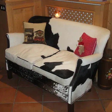 Garni Toni Otel Urtijëi